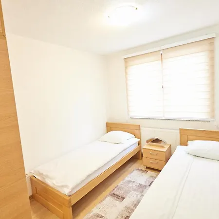 Grand Apartment *